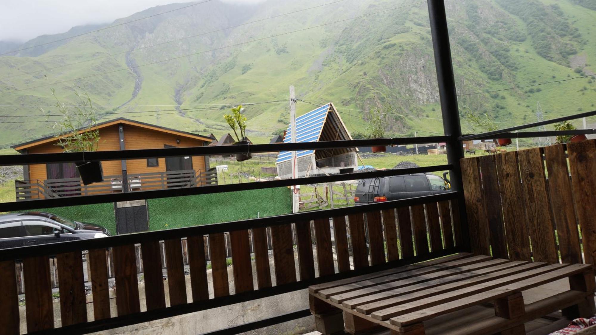 Готель Arte In Kazbegi Екстер'єр фото