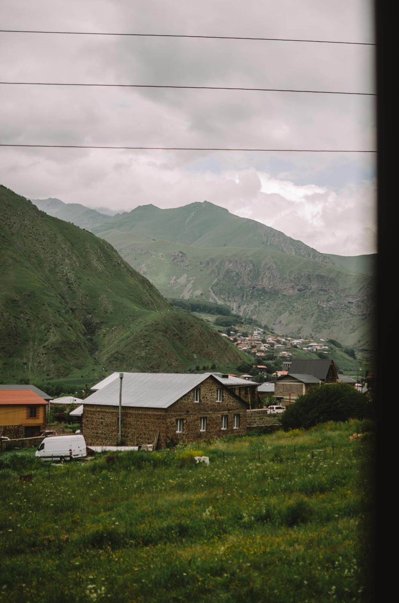 Готель Arte In Kazbegi Екстер'єр фото
