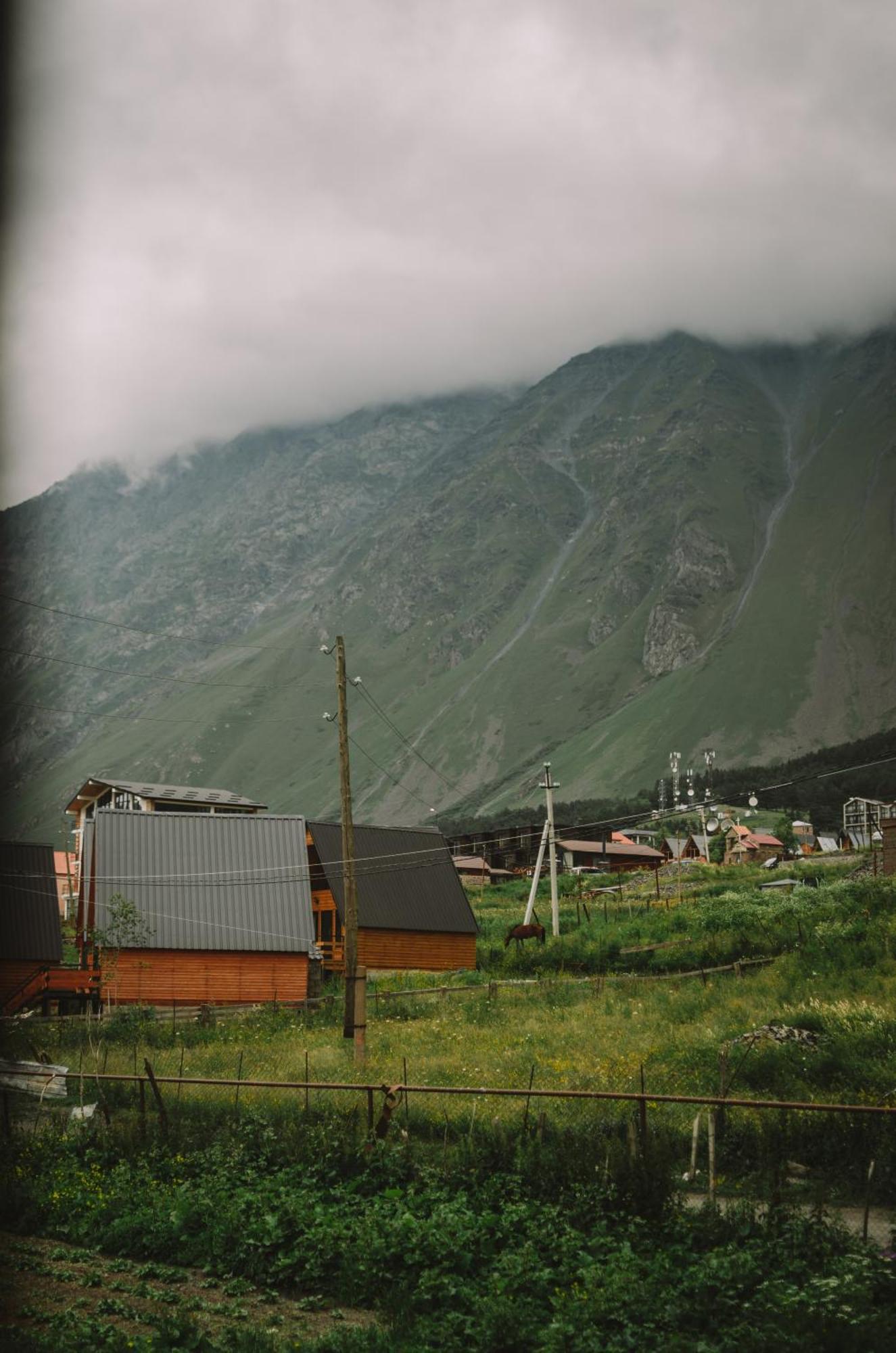 Готель Arte In Kazbegi Екстер'єр фото