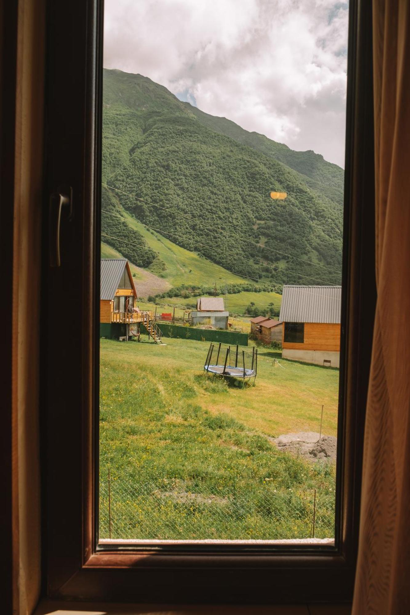 Готель Arte In Kazbegi Екстер'єр фото