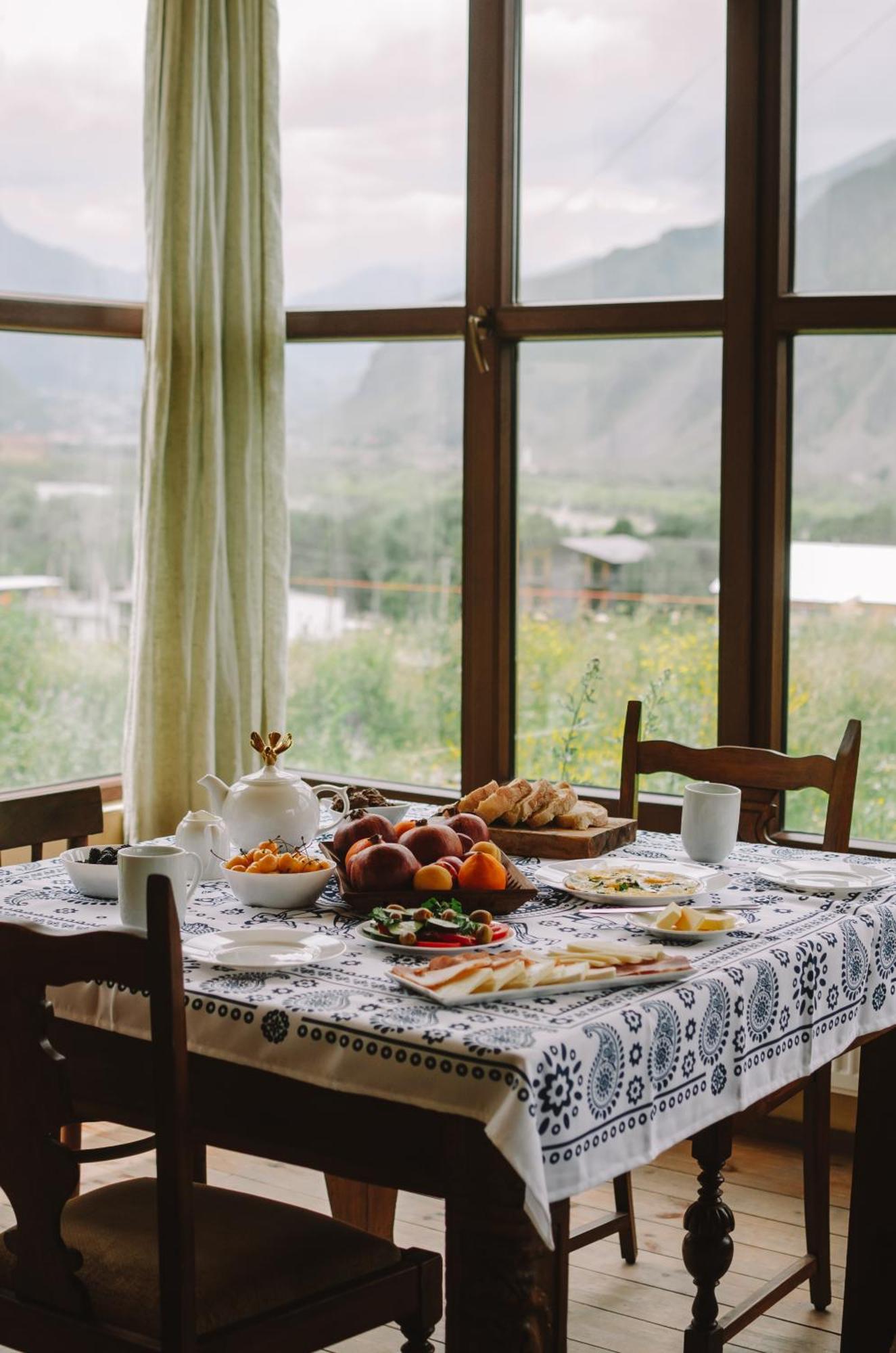 Готель Arte In Kazbegi Екстер'єр фото