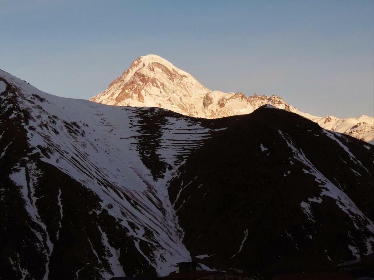 Готель Arte In Kazbegi Екстер'єр фото