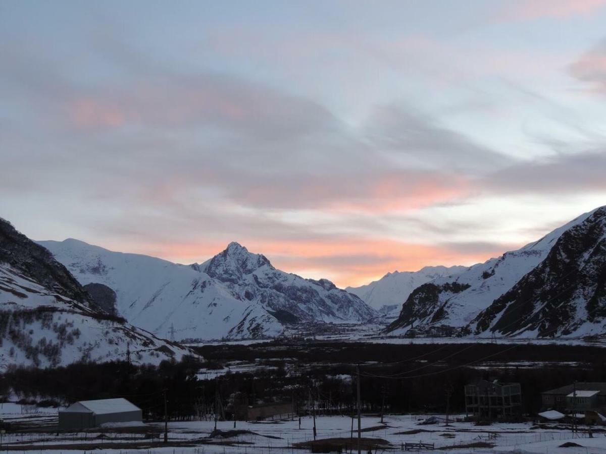 Готель Arte In Kazbegi Екстер'єр фото